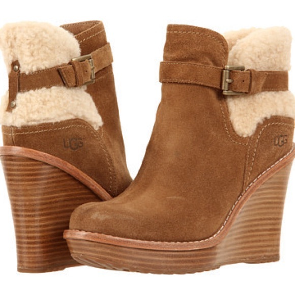 UGG Australia Women’s Booties Chestnut Suede Size 10 - Picture 1 of 8